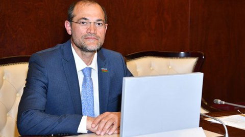 Prezidentliyə namizəd Razi Nurullayev səs verdi