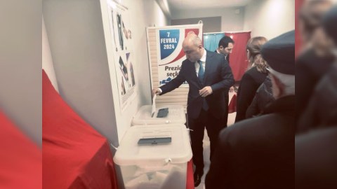 Emin Əmrullayev səs verdi - FOTO