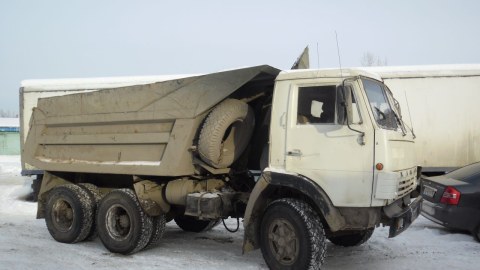 Bakıda iki “KamAZ” qaçırıldı