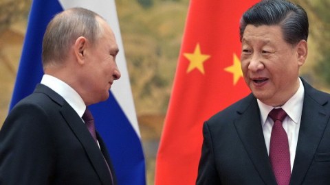 Çin lideri Putinə zəng etdi