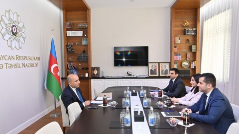 Emin Əmrullayev “Yüksəliş” müsabiqəsinin qalibləri ilə görüşdü