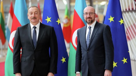 Şarl Mişel İlham Əliyevi təbrik etdi
