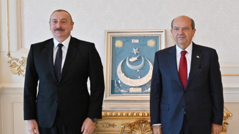 Ersin Tatar İlham Əliyevə zəng etdi