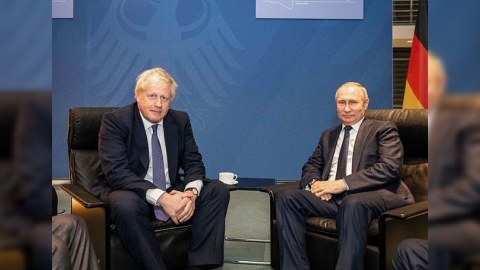 Putin müharibənin davam etməsinin günahını Consonun boynuna qoyub