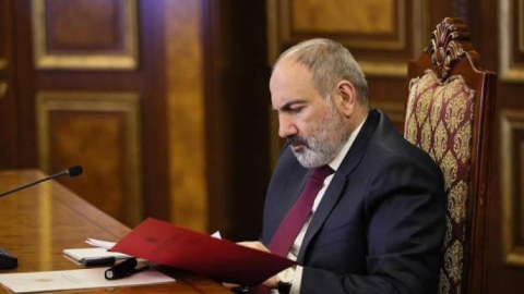 Paşinyan protokol şöbəsinin müdirinin işdən çıxardı