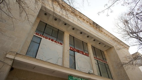 “Dostluq” kinoteatrı sökülür? - Rəsmi AÇIQLAMA