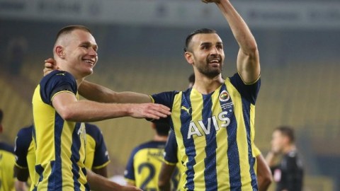 Ötən yay satdığı futbolçunu geri qaytardı