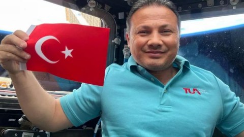 Türkiyənin ilk kosmonavtı Yerə endi