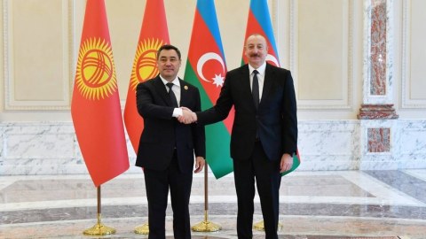 Japarovdan İlham Əliyevə təbrik