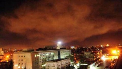 İsrail Dəməşq yaxınlığındakı hədəflərə zərbələr endirdi