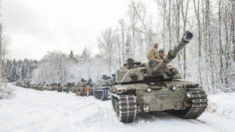 Estoniyada NATO təlimləri keçirildi - Qış şəraitində