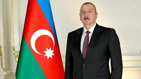 Küveyt Əmiri və Baş nazirindən Prezidentə təbrik