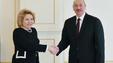 Matviyenko İlham Əliyevi təbrik etdi