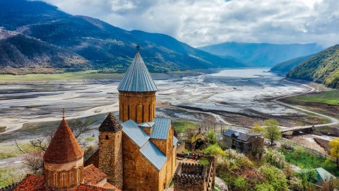 Gürcüstanın turizm gəlirlərində REKORD