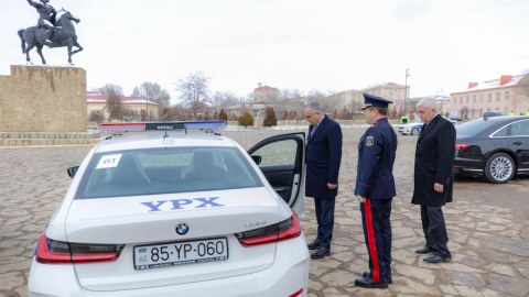 Naxçıvanda polisə yeni xidməti maşınlar verildi - FOTO