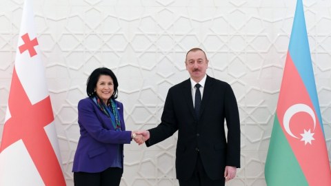Gürcüstan Prezidenti İlham Əliyevi təbrik etdi