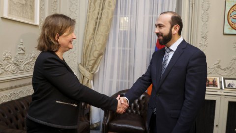 Mirzoyan Avropa Parlamentində Cənubi Qafqazı müzakirə etdi