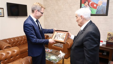 İsveç səfiri ADU-nun qonağı olub - FOTO