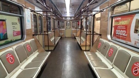 Metrodan istifadə edənlərin sayı azaldı