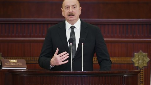 Neokolonializmə qarşı mübarizə aparan ölkələrin yanında olmalıyıq - Prezident