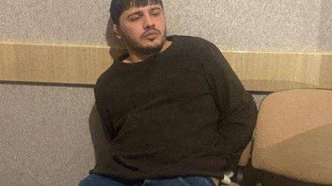 5 ailə üzvünü öldürən Əhməd bir gün əvvəl polis tərəfindən saxlanılıbmış...