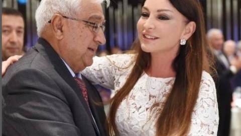 Mehriban Əliyeva atasını təbrik etdi