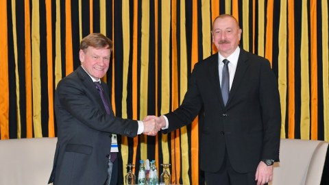 İlham Əliyev daha bir görüş keçirdi 