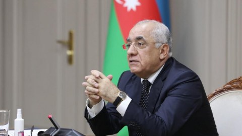 Gürcüstanın Baş naziri Əli Əsədovu təbrik etdi