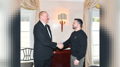 İlham Əliyev Zelenski ilə GÖRÜŞDÜ