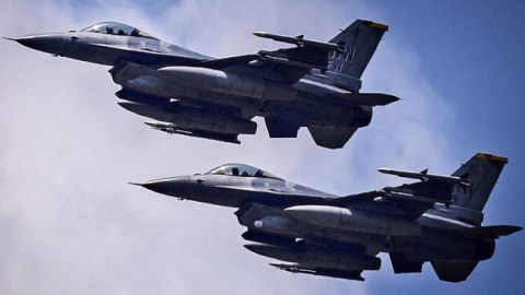 Ukrayna 20-dən çox F-16 alacaq - Baş nazir