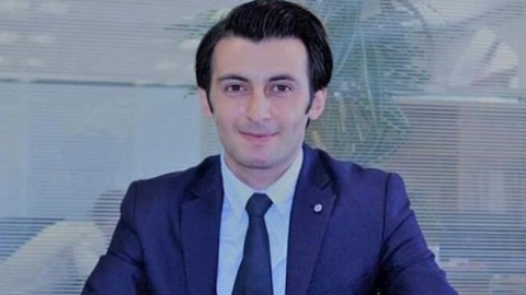 Dələduz politoloqa hökm oxundu