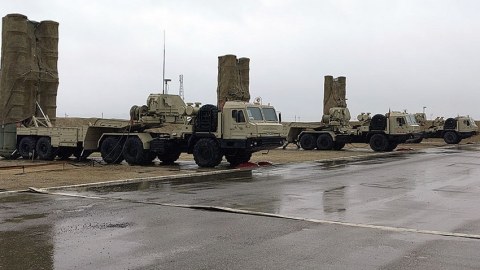 Ordumuzun S-300 raketləri döyüşə hazır vəziyyətə gətirildi - VİDEO