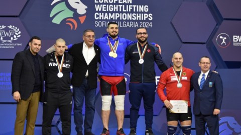 İdmançılarımız Sofiyada 3 medal qazandı