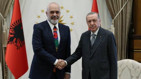 Albaniyanın Baş naziri Türkiyəyə gedir 