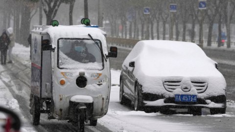 Qar və şaxtaya görə yollar BAĞLANDI