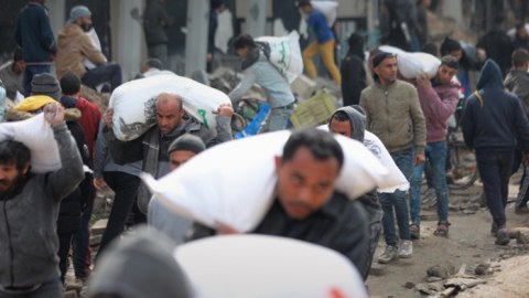 BMT Qəzzanın şimalına ərzaq yardımını dayandırdı
