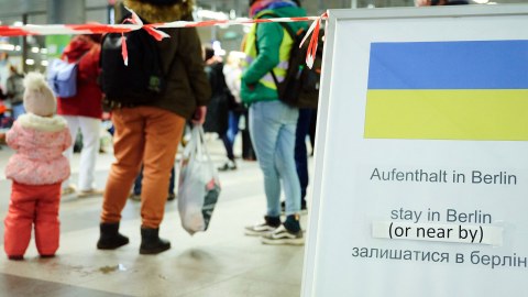 300 mindən çox ukraynalı qaçqın Almaniyanı tərk edib