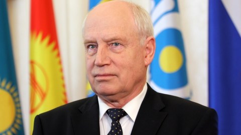 Lebedev Əli Əsədovu təbrik etdi 