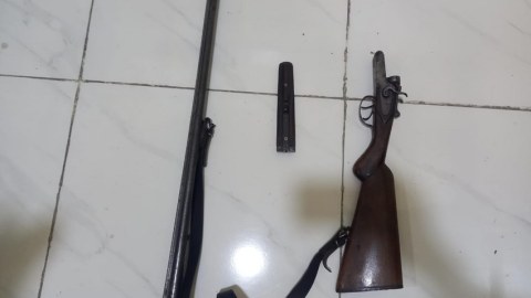 Polis qanunsuz silahı ələ keçirdi