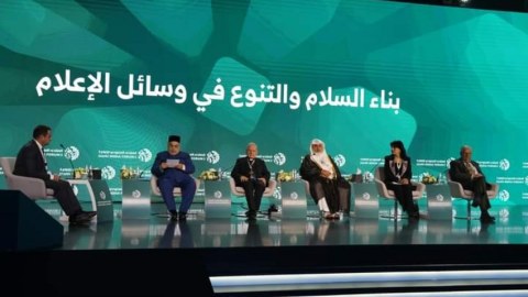 Şeyx medianın qlobal sülh prosesindəki rolundan DANIŞDI