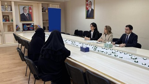 Ombudsman Suriyadan gətirilən azərbaycanlılarla görüşdü