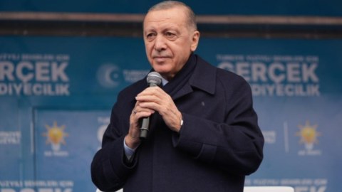 Türkiyə ilk yerli döyüş təyyarələrini 2028-ci ildə əldə edəcək 