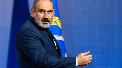 Rusiya Ermənistanda hakimiyyəti devirməyə çağırıb- Paşinyandan ŞOK