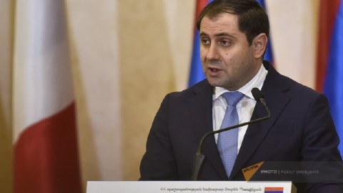 Ermənistan silahları dost və müttəfiqləri üçün almır - Papikyan