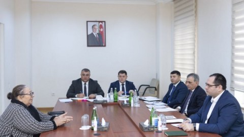 Məcnun Məmmədov Bərdədə vətəndaşları qəbul edib