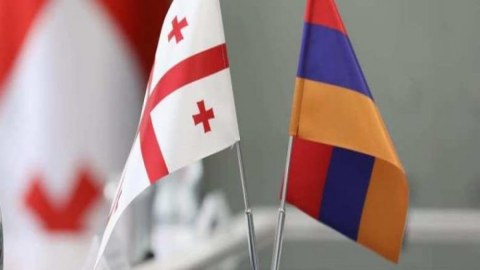 Paşinyan Kobaxidzeni ölkəsinə dəvət etdi