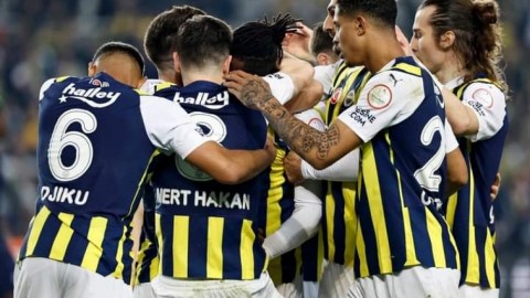 "Fənərbağça" liderliyə yüksəldi 