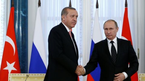 Putin Ərdoğanı TƏBRİK ETDİ