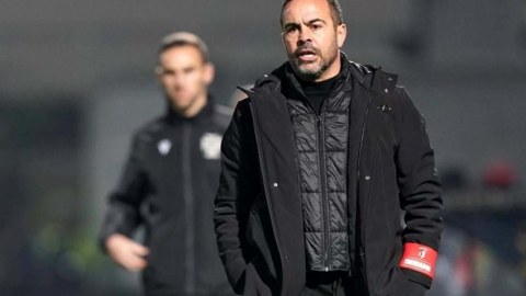 “Qarabağ”la oyunun nəticəsi bizi nokauta saldı - “Braqa”nın baş məşqçisi
