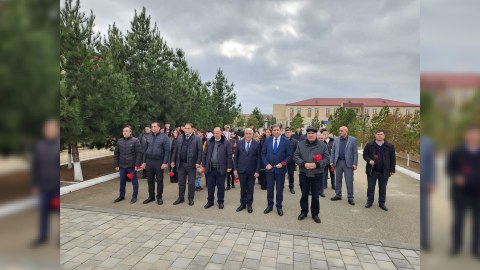 Kəlbəcərli məktəblilər Xocalı qurbanlarının xatirəsini yad ediblər - FOTO